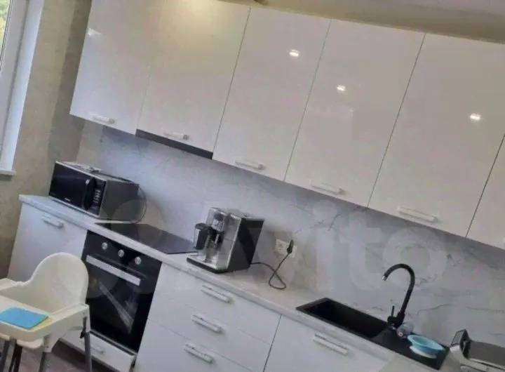 Продам трехкомнатную вторичку 73.0 м² этаж 4/16 село Засечное Город Спутник улица Изумрудная 7 Засечный сельсовет-2
