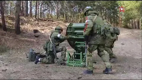 кадры действий ВС РФ. На видео запечатлено развертывание станции спутниковой связи Р-448 "Аурига"