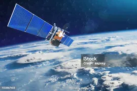 Метеорологический Спутник Для Наблюдения За Мощными Грозами Штормов И Торнадо В Космосе Вращающимся Вокруг Земли Элементы Этого Изображ — стоковые фотографии и другие картинки Искусственный спутник Зе